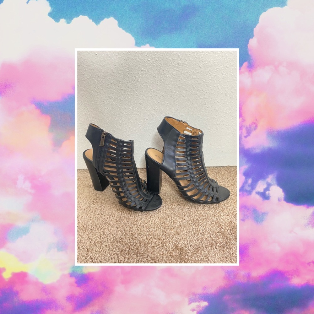 BAMBOO BLACK CAGE ZIP UP BOOTIE HEELS